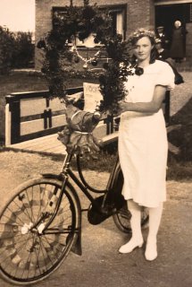 sjoukje met de fiets